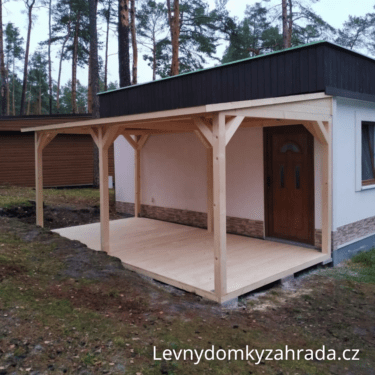 Pergola o rozměru 5 m x 2,5 m